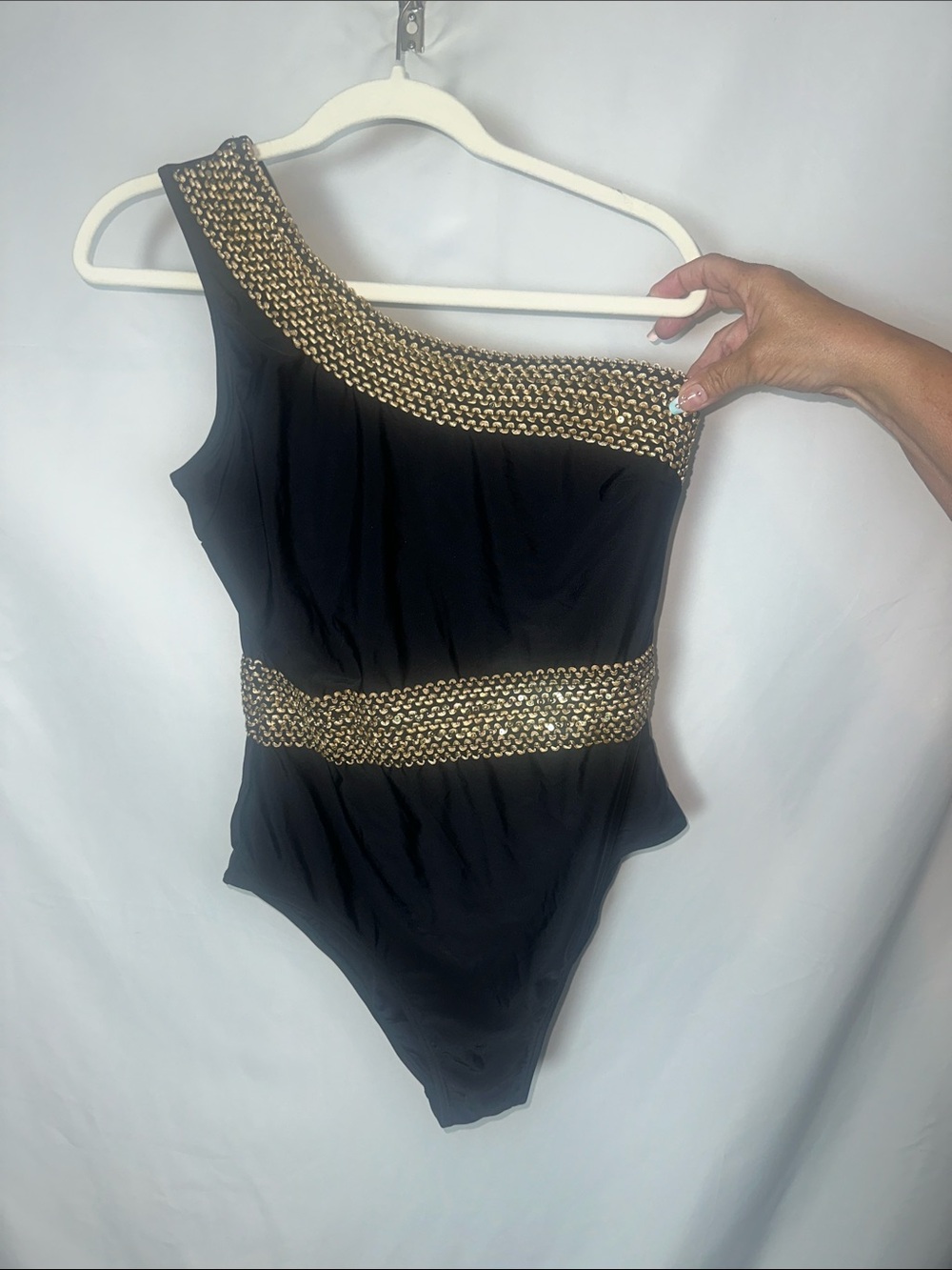 Cupshe Black One-Shoulder One-Piece Swimsuit with Gold Trim